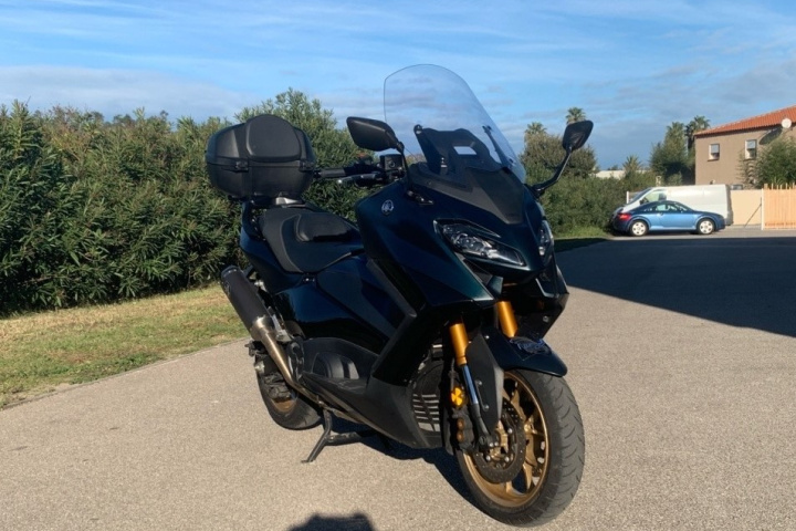 YAMAHA T-Max