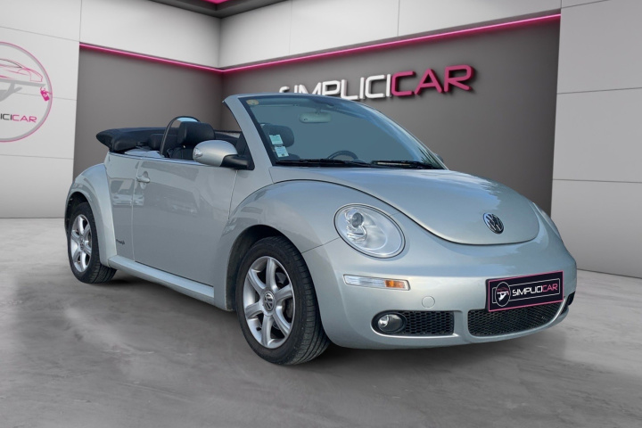 VOLKSWAGEN NEW BEETLE CABRIOLET