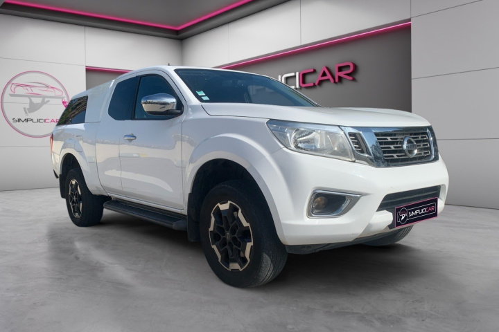 NISSAN NAVARA