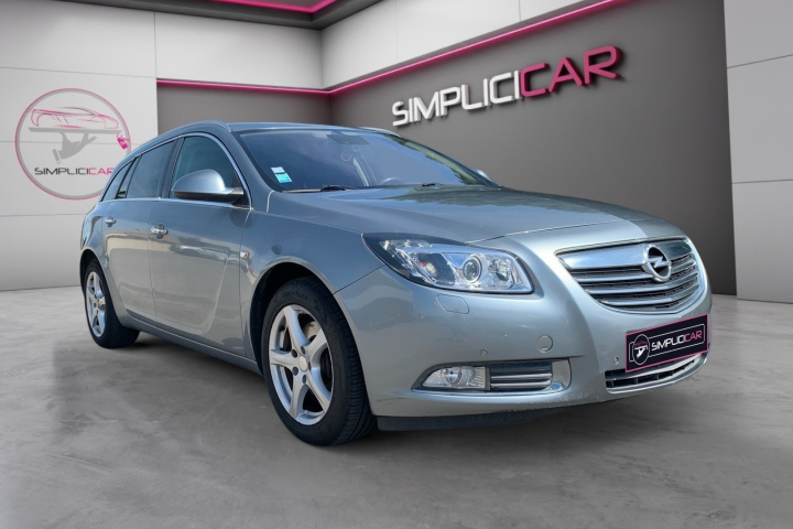 OPEL INSIGNIA SPORTS TOURER