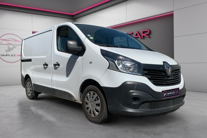 RENAULT TRAFIC FOURGON