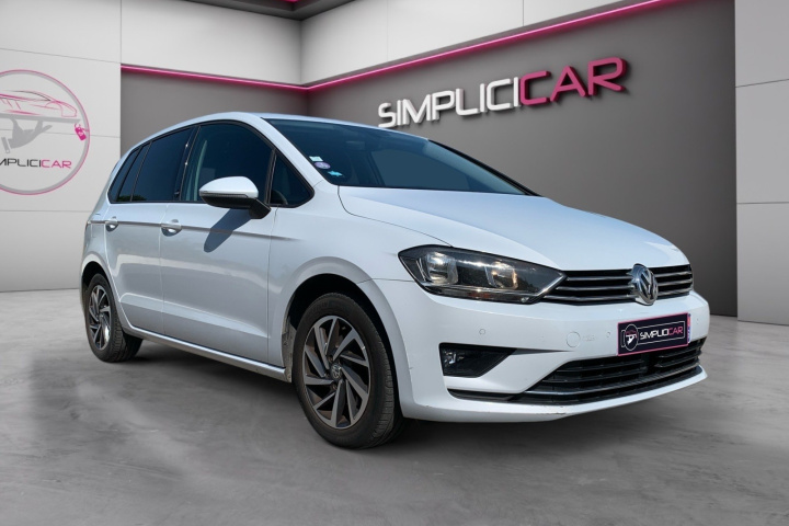 VOLKSWAGEN GOLF SPORTSVAN