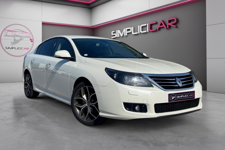 RENAULT LATITUDE