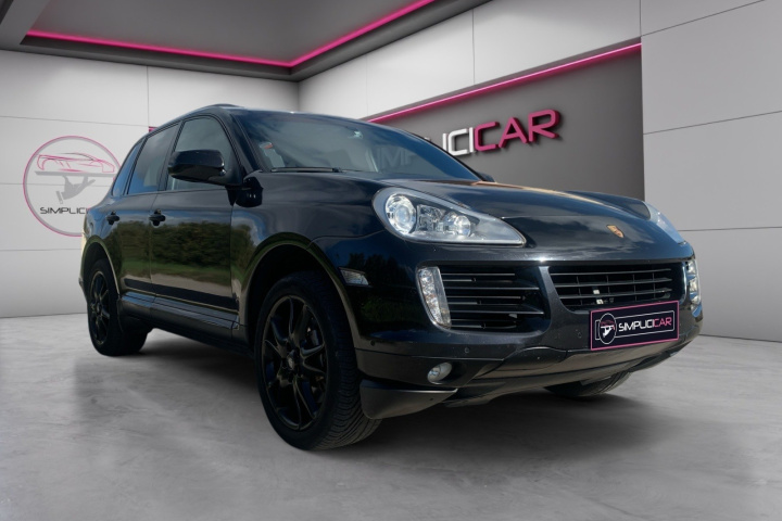 PORSCHE CAYENNE