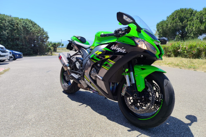 KAWASAKI NINJA ZX-10R